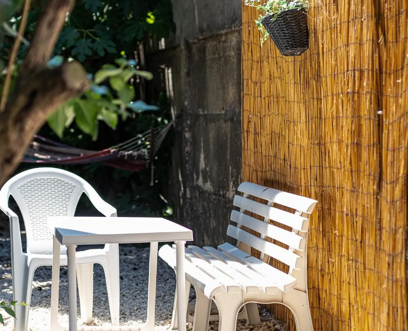Charming Aquamarine Getaway Apartment Varna